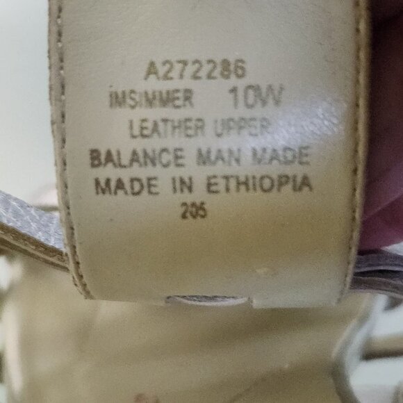 Isaac Mizrahi Gold Leather Strappy Cork Wedge Sandals Size 10W - Picture 7 of 7